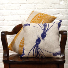 Load image into Gallery viewer, Woodgrain Printed Basketweave Heavy Linen Throw Pillows