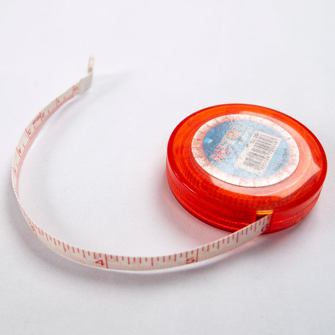 Retracting Tape Measure