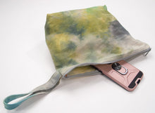 Load image into Gallery viewer, Ice Dye Waxed Travel Bag unlined